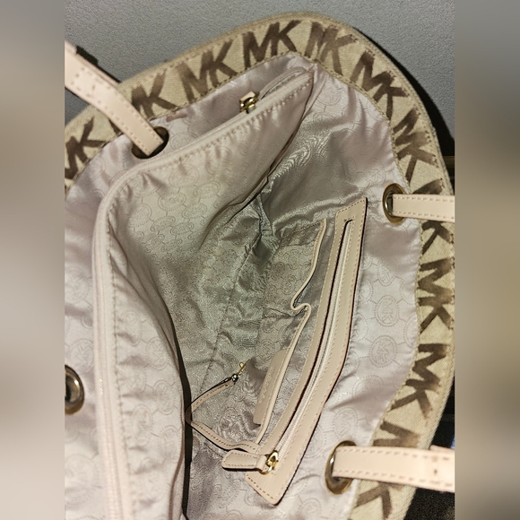 Michael Kors Monogram Tan and Brown Tote - Picture 4 of 7